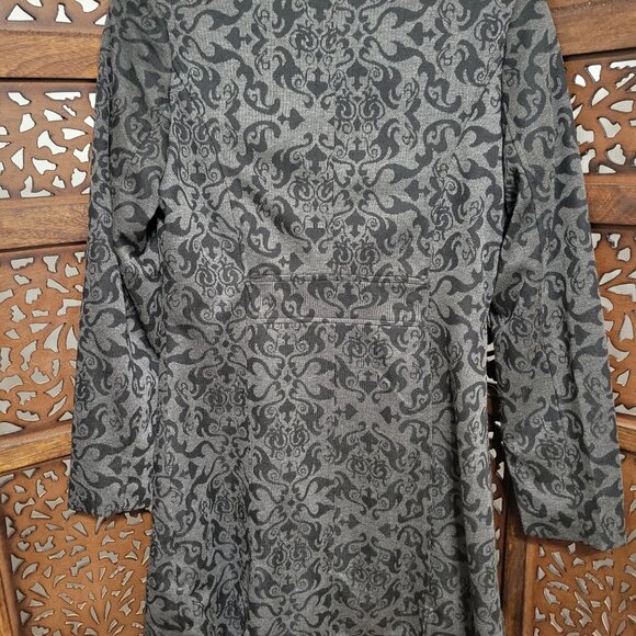 Brocade Pattern Coat - Picture 4 of 4